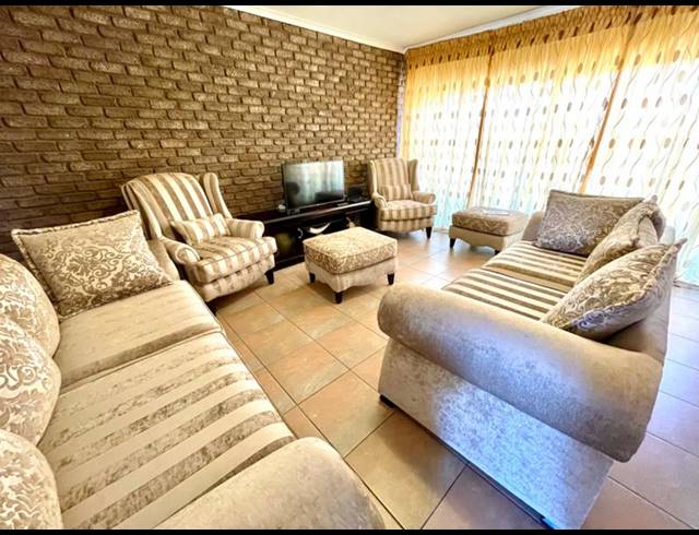 2 BEDROOM APARTMENT FOR SALE IN QUELLERIE PARK